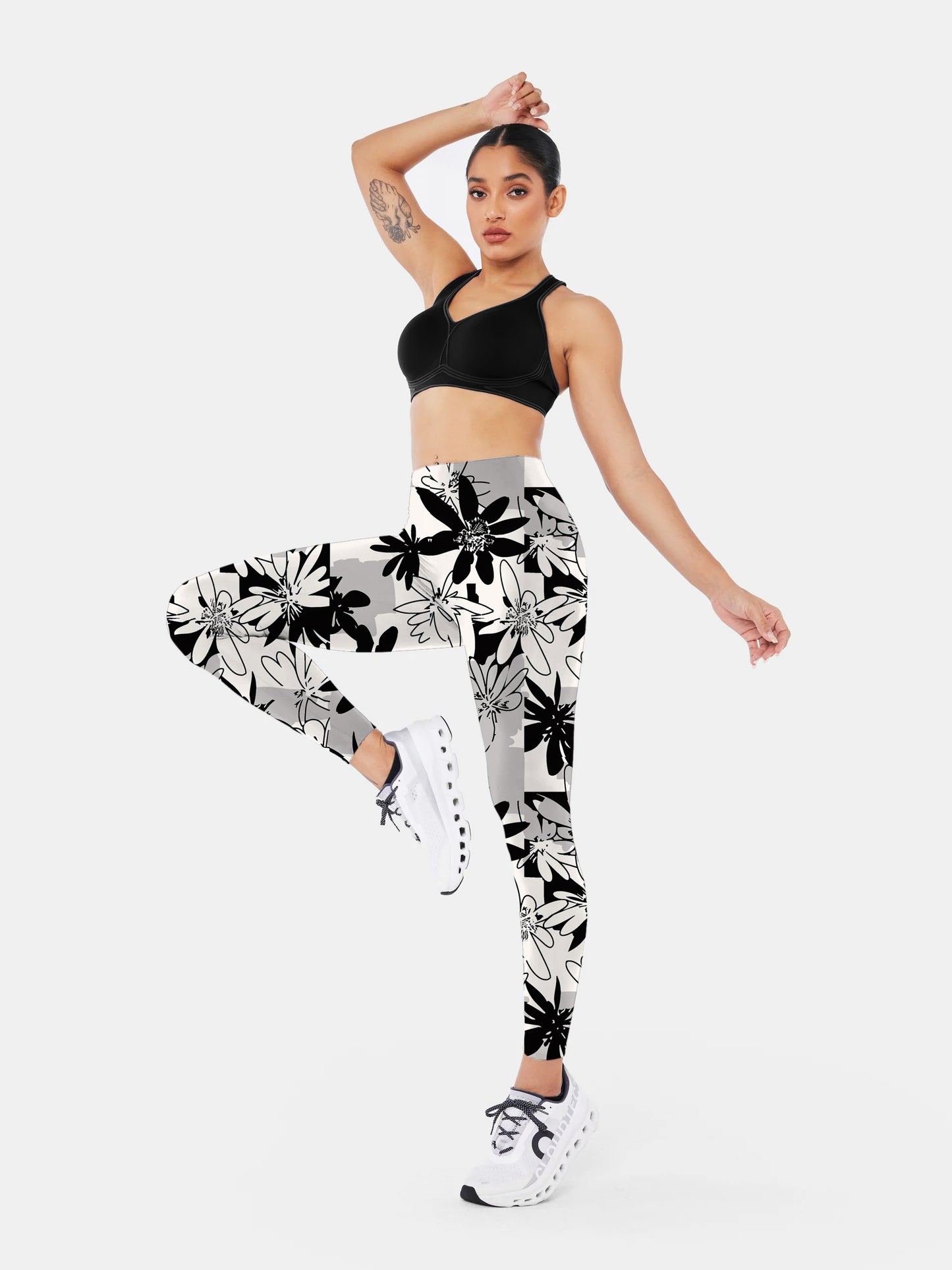 F124 black & white printed yoga leggings