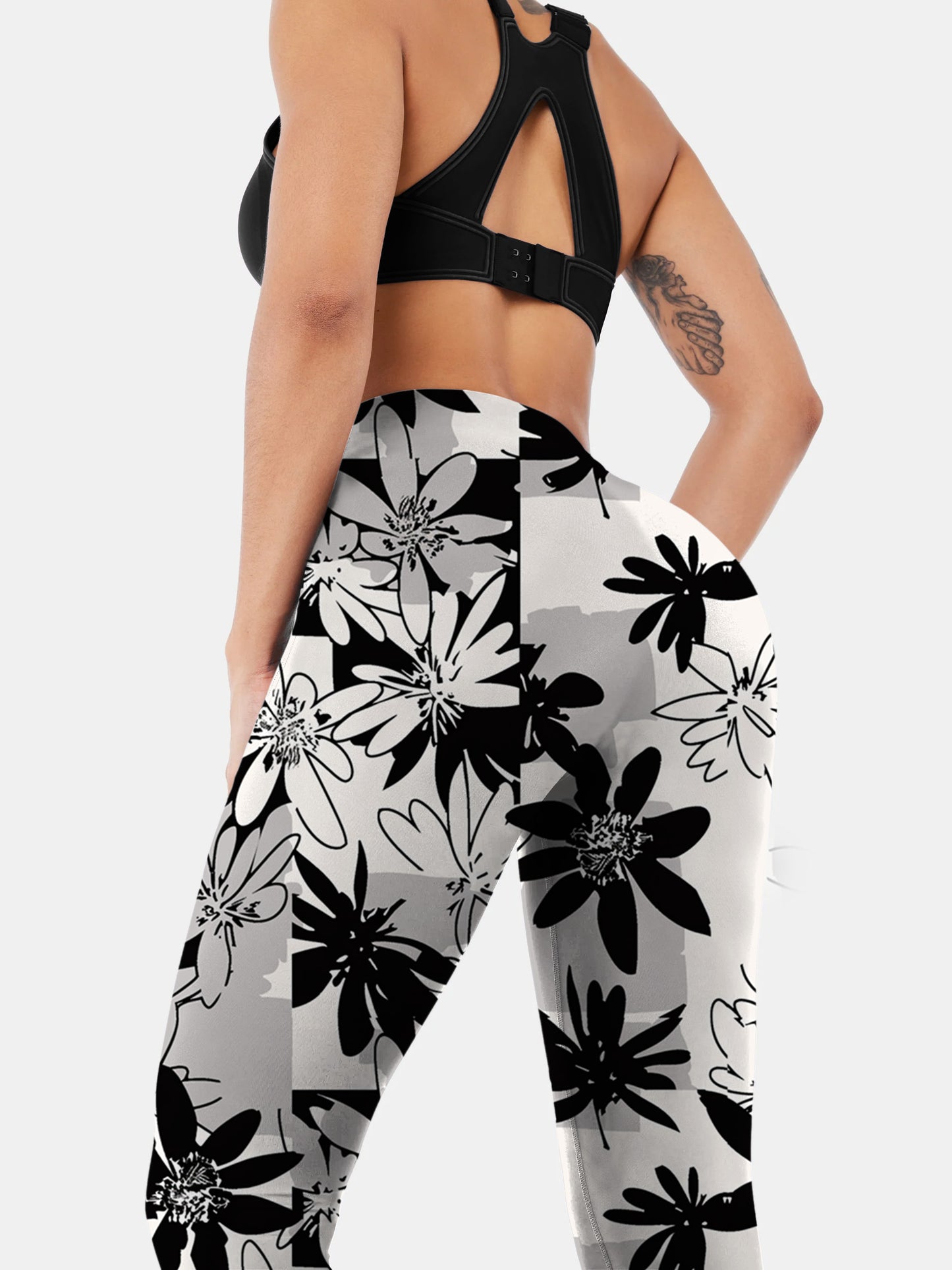 F124 black & white printed yoga leggings